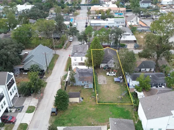 2515 Engelke St, Houston, TX 77003