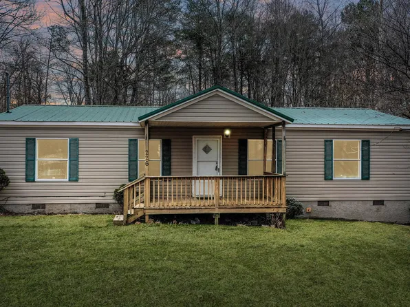 226 Mountain Meadows Dr, New Market, TN 37820