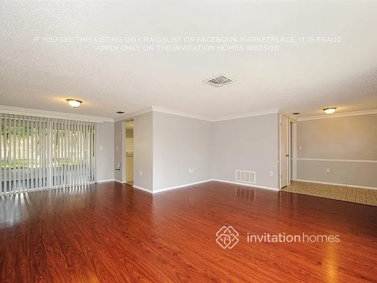 8701 Lincolnshire Dr — Photo 2