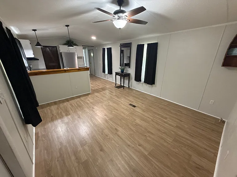 10007 S Riviera Point — Photo 2