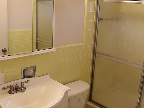 3rd image of 6890 Country Ln