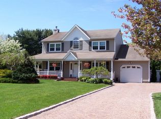 4 Graces Way, Centereach, NY 11720