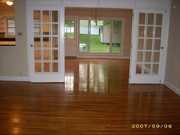 dinning room toward living room