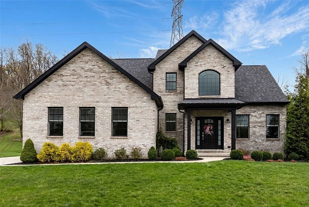 2547 Forest Brook Dr photo 1