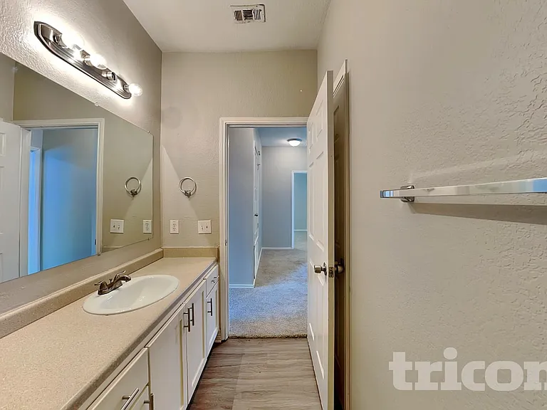 5727 Canterbury Run — Photo 12