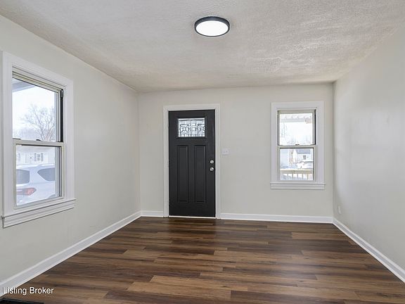 5th image of 1811 Beech St