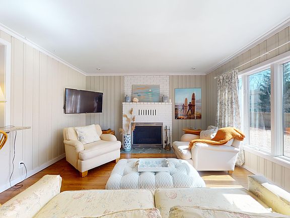4th image of 33A Fanning Ave