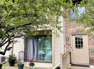 1715 Maple Rdg #40, Haslett, MI 48840