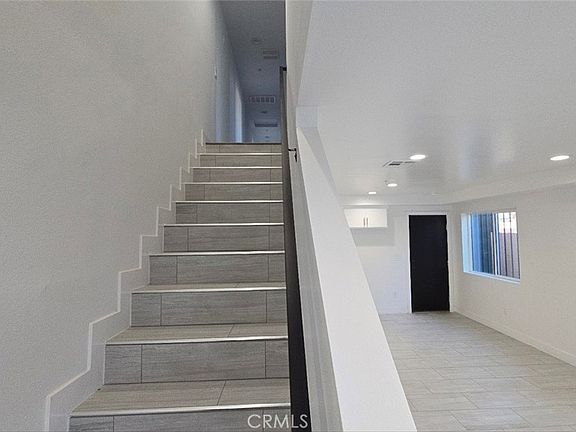 3rd image of 10415 1/2 Avalon Blvd #10415