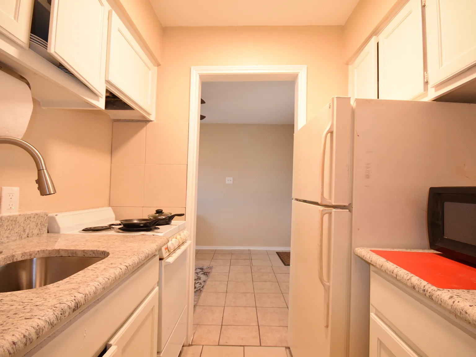 1 bed, 550 sqft, $1,000 — Photo 4