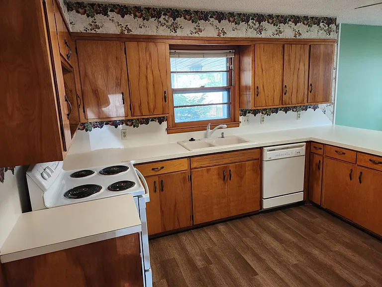 7814 W Quail Ln — Photo 3