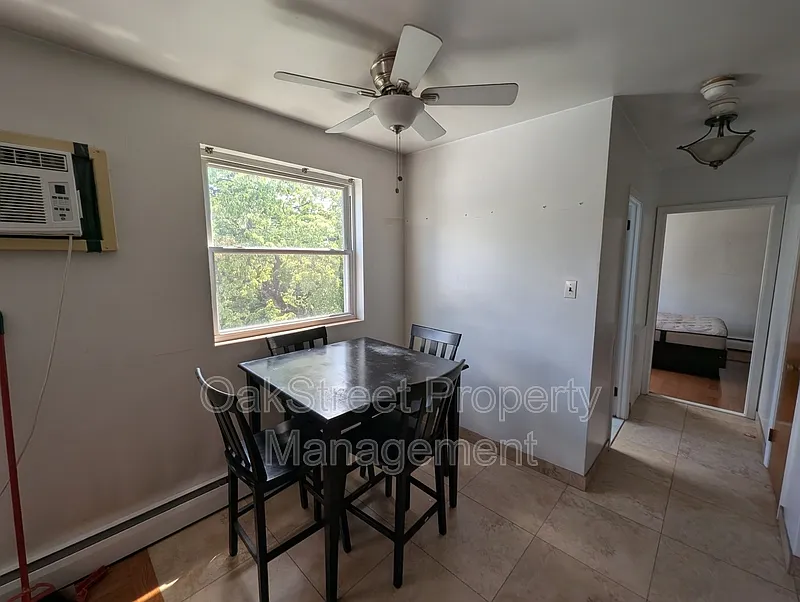 1 bed, 1.0 bath, $1,350 — Photo 3