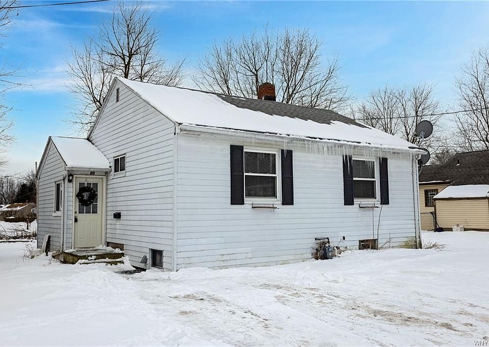 1st image of 20 Redwood Dr