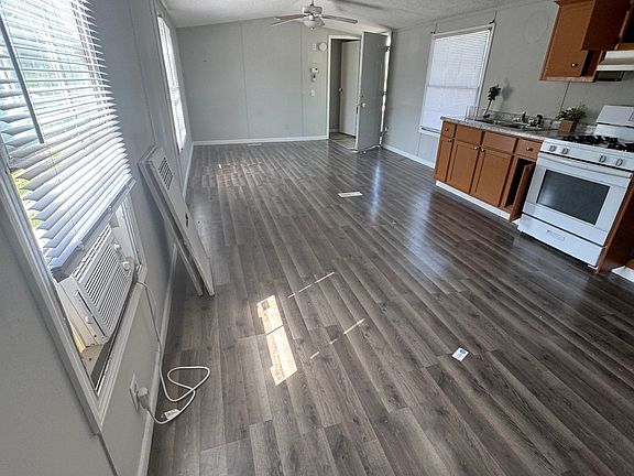 2nd image of 2552 Smith Ave #51