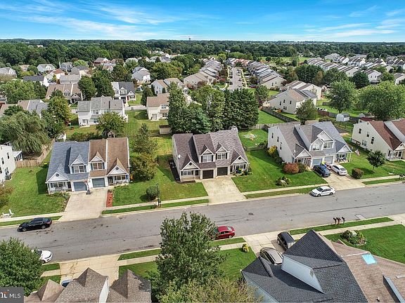 5th image of 115 Redden Ln
