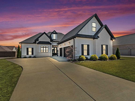 2nd image of 17400 Lochaber Dr