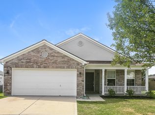 823 Pine Lake Dr, Greenwood, IN 46143