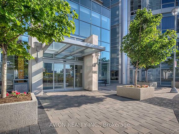 4th image of 135 Village Green Sq #3017