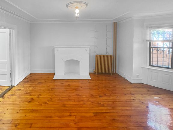 2nd image of 426 47th St #1