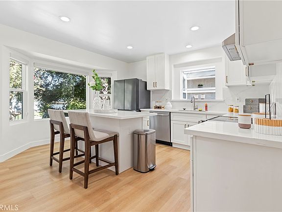 5th image of 6839 Rockhold Ave