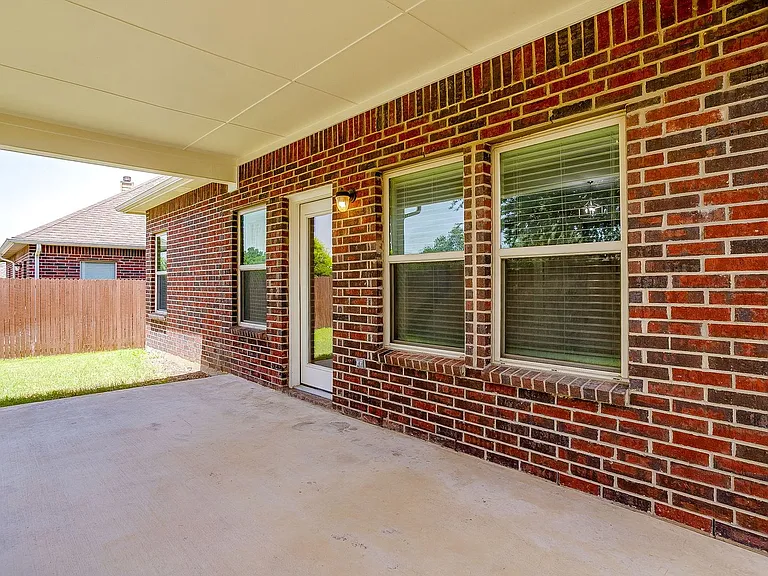 3801 Weatherstone Dr — Photo 43