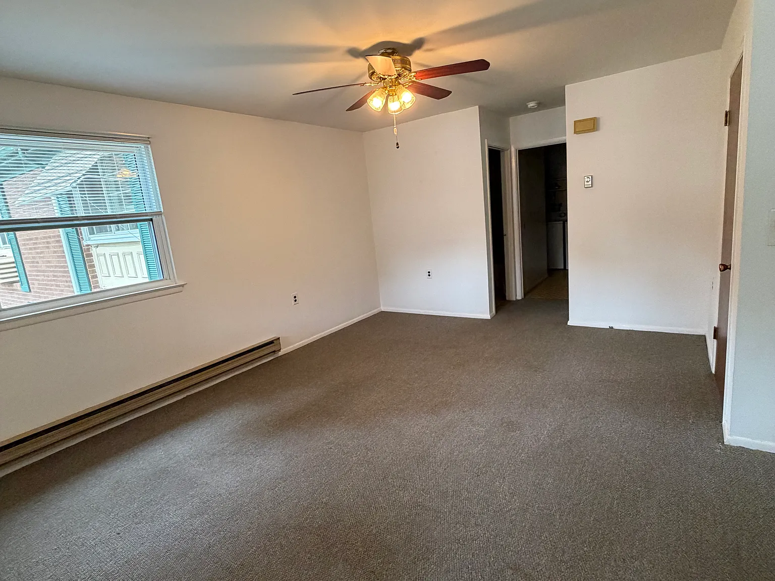 1 bed, 850 sqft, $1,500 — Photo 2