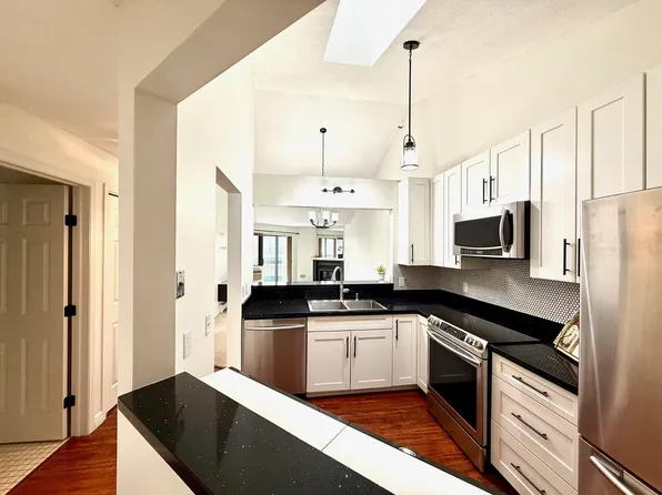 7605 Edinborough Way APT 6314, Edina, MN 55435