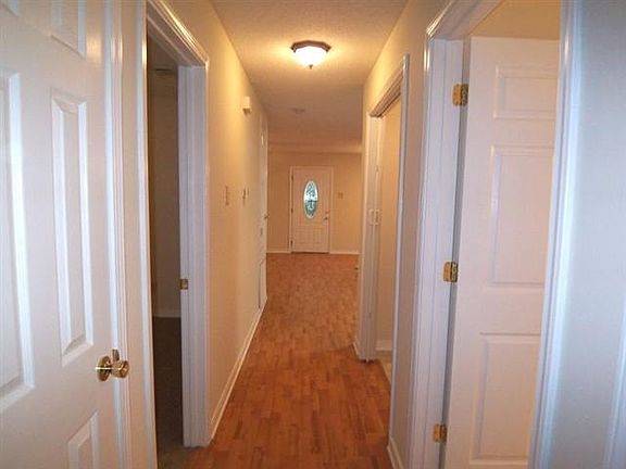 5th image of 214 Drew Ave