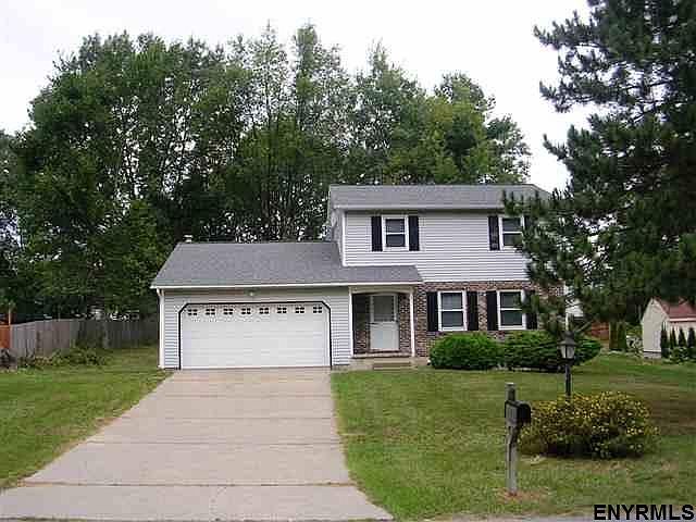 1st image of 7 Heritage Ln