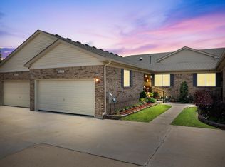 30598 Victoria Ct #10, New Baltimore, MI