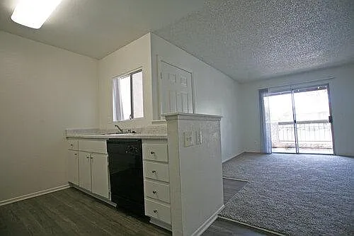Monarch Terrace — Photo 14