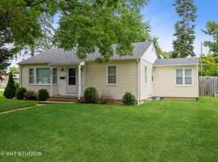 241 Ridge Ave, Crystal Lake, IL 60014