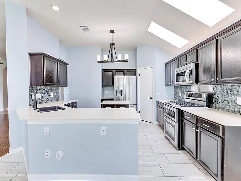 6412 Convict Hill Rd — Photo 5