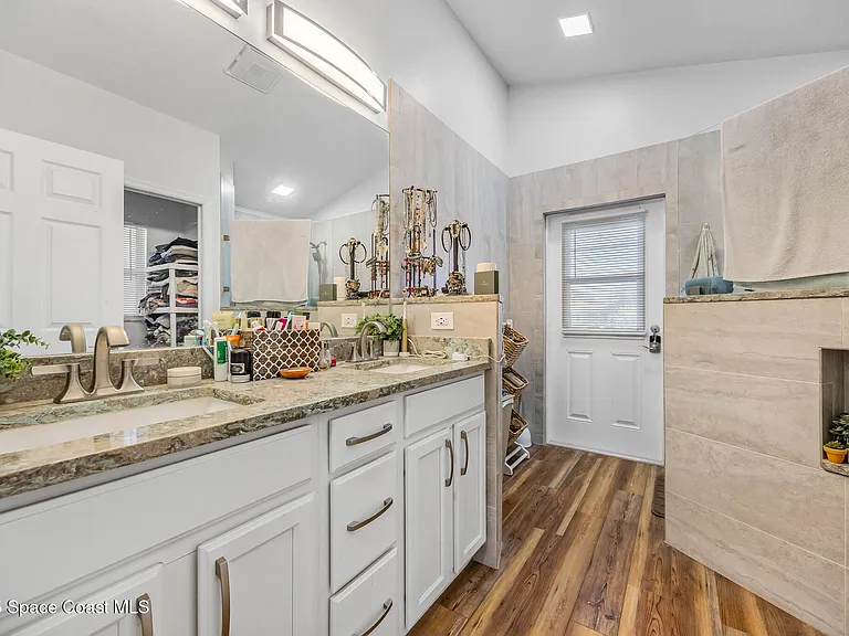 1785 Ficus Point Dr — Photo 23