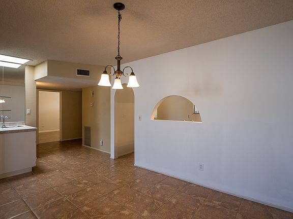 4th image of 251 E Calle Diamante