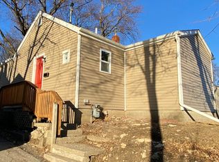 2942 E Euclid Ave, Des Moines, IA 50317