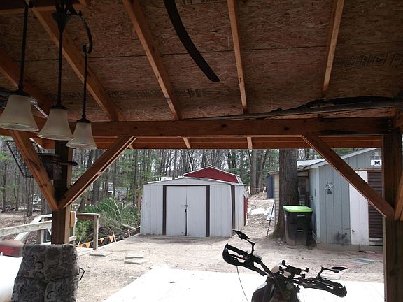 5th image of 992 Lake Dr