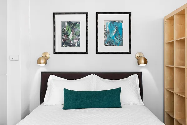 Sold by Compass | media 19