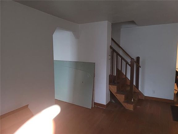 4th image of 337 Weimer Ave