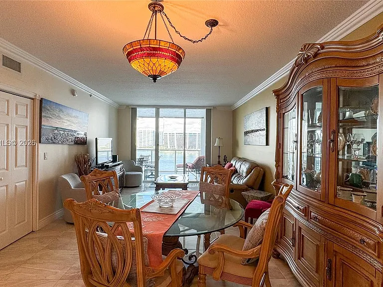 18100 N Bay Rd #1106 — Photo 6