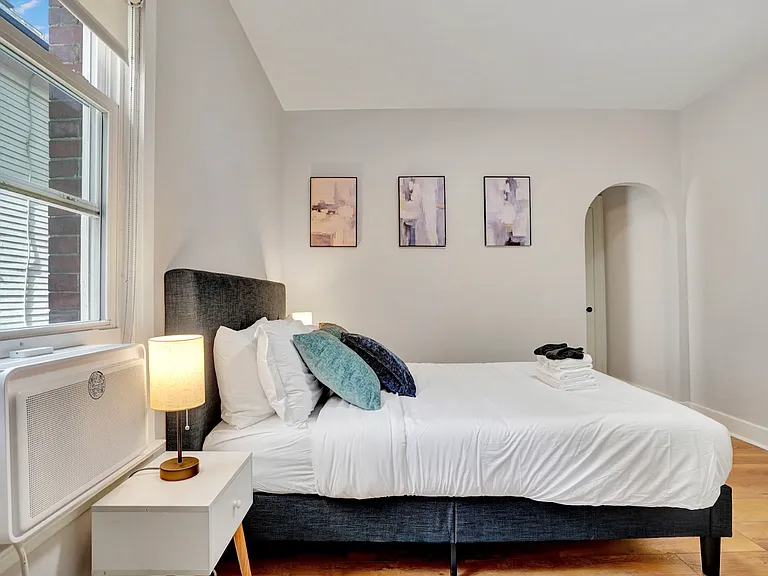 273 Richmond Avenue — Photo 5