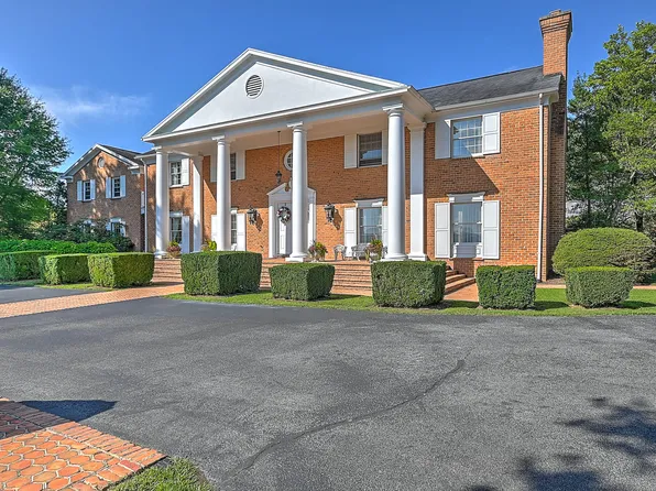 168 Sandy Ln, Richlands, VA 24641