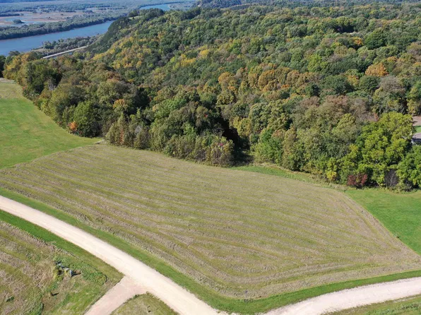 6 Grand View Dr, De Soto, WI 54624