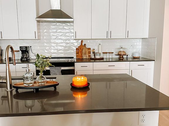 2nd image of 2221 Willow Dr Unit 122D