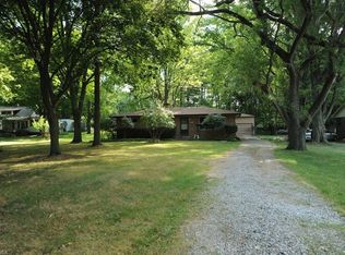 4481 Martin Dr, North Olmsted, OH 44070