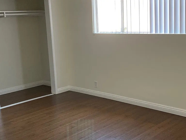 3318 S Canfield Ave #15 — Photo 16