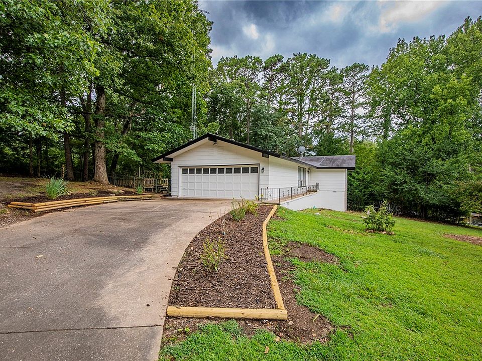 1st image of 1 Kalynn Ln