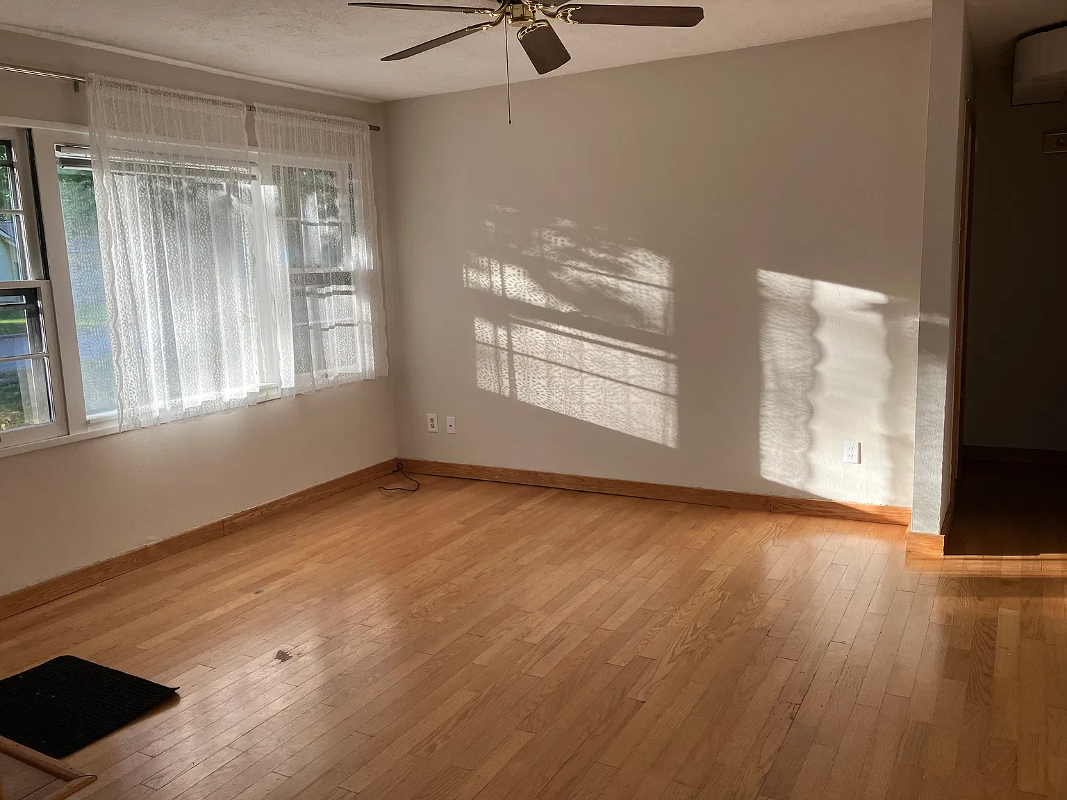 2 bed, 780 sqft, $1,600 — Photo 2