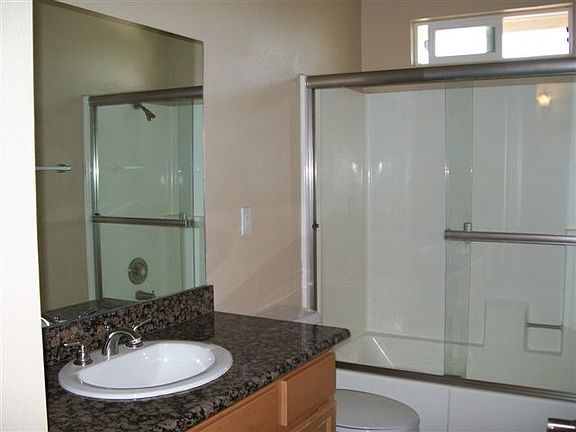 4th image of 1133 Persimmon Ave Unit 4