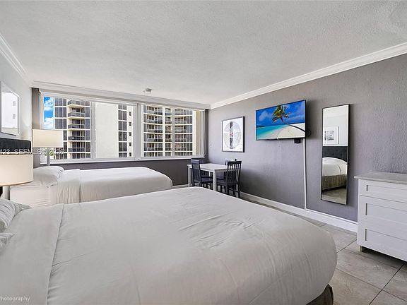 5th image of 19201 Collins Ave #827